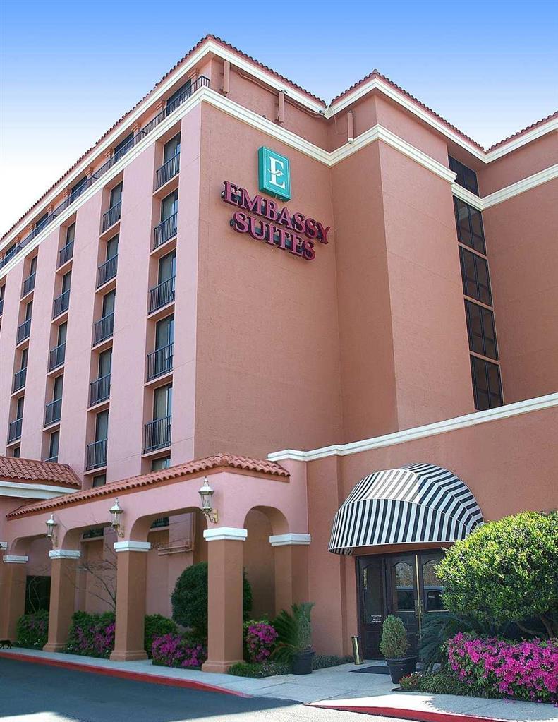 Embassy Suites Baton Rouge Exterior foto